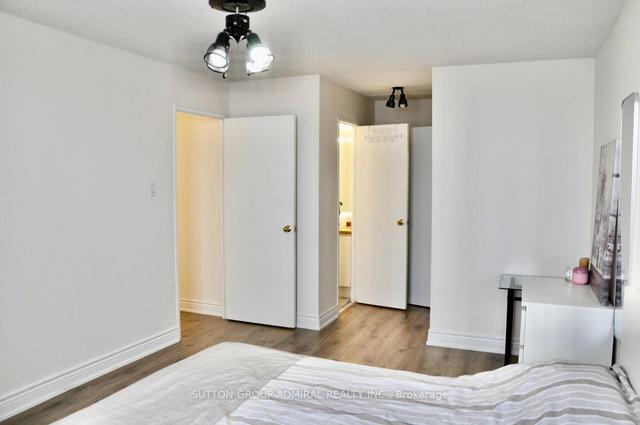 ph2203 - 205 Hilda Ave, Condo with 3 bedrooms, 2 bathrooms and 1 parking in Toronto ON | Image 3
