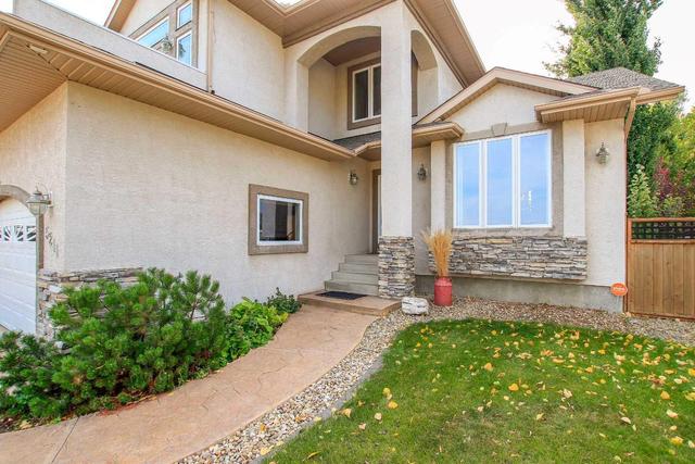 5211 56 Street, House detached with 5 bedrooms, 3 bathrooms and 8 parking in Innisfail AB | Image 3