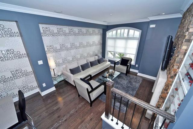 8339 Kipling Ave, Condo with 3 bedrooms, 3 bathrooms and 2 parking in Vaughan ON | Image 6