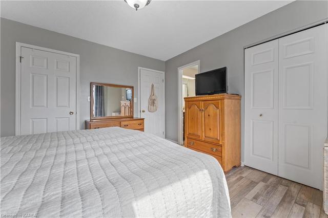 315 Amherst Drive, House detached with 4 bedrooms, 2 bathrooms and 6 parking in Loyalist ON | Image 6