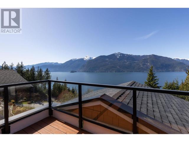 40 Salal Court, House detached with 5 bedrooms, 6 bathrooms and 6 parking in Squamish Lillooet D BC | Image 21