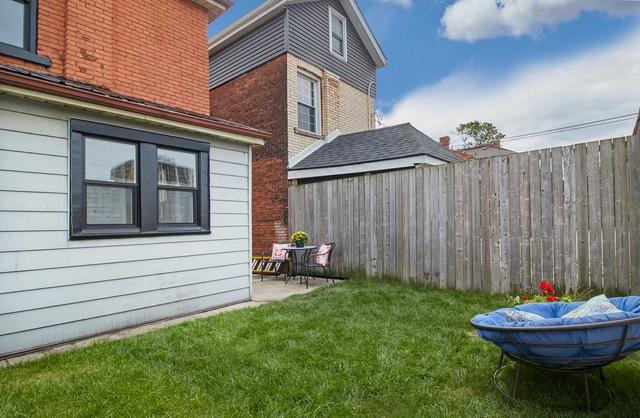 213 Mary St, House detached with 3 bedrooms, 1 bathrooms and 0 parking in Hamilton ON | Image 17