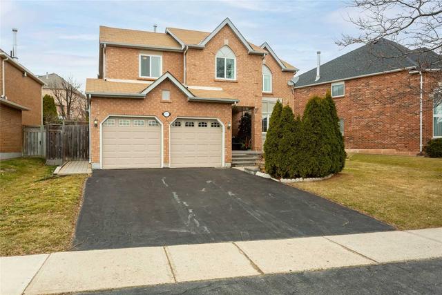 1273 Heritage Way, House detached with 4 bedrooms, 3 bathrooms and 4 parking in Oakville ON | Image 1