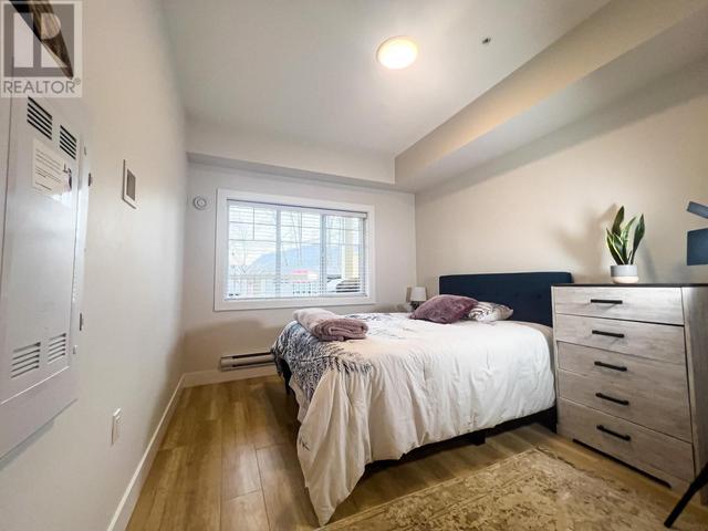 2303 Clarke Street, House attached with 2 bedrooms, 2 bathrooms and 1 parking in Port Moody BC | Image 16