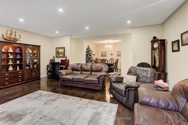 787 Foxcroft Blvd, House detached with 3 bedrooms, 4 bathrooms and 6 parking in Newmarket ON | Image 28
