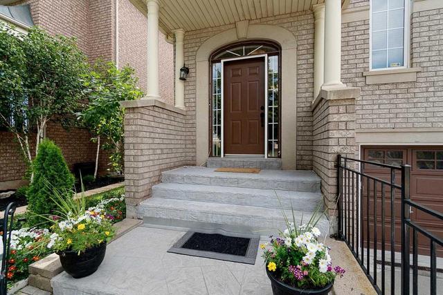 1554 Sandpiper Rd, House detached with 3 bedrooms, 3 bathrooms and 2 parking in Oakville ON | Image 2