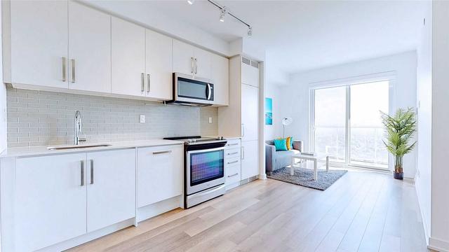 3305 - 5180 Yonge St, Condo with 2 bedrooms, 2 bathrooms and 1 parking in Toronto ON | Image 2