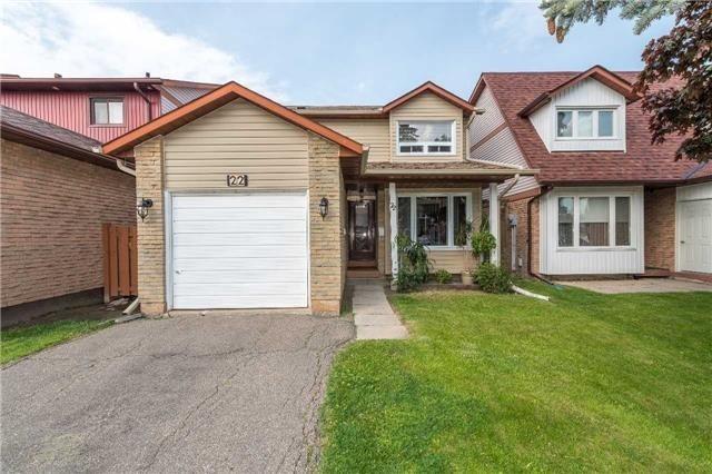 22 Wolverton Cres, House detached with 3 bedrooms, 3 bathrooms and 3 parking in Brampton ON | Image 1