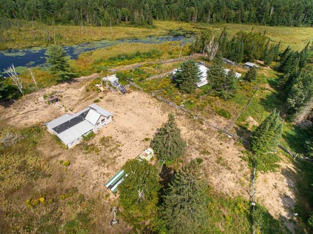 2337 Paugh Lake Rd, House detached with 3 bedrooms, 2 bathrooms and 18 parking in Madawaska Valley ON | Image 12