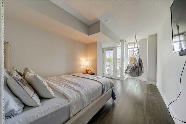 th10 - 6 Pirandello St, Townhouse with 2 bedrooms, 2 bathrooms and 1 parking in Toronto ON | Image 6