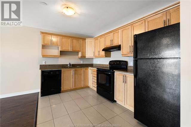 304 - 33 Sifroi, Condo with 1 bedrooms, 1 bathrooms and null parking in Dieppe NB | Image 2