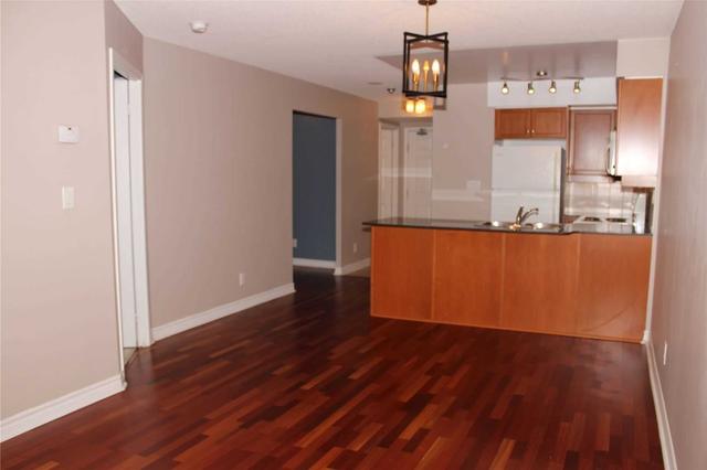 618 - 19 Barberry Pl E, Condo with 1 bedrooms, 2 bathrooms and 1 parking in Toronto ON | Image 5