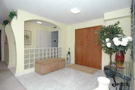 lph 4 - 33 University Ave, Condo with 2 bedrooms, 2 bathrooms and 1 parking in Toronto ON | Image 2