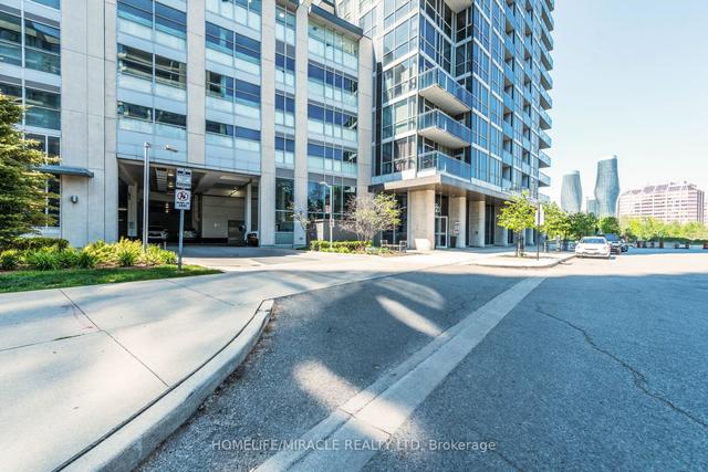 1202 - 223 Webb Dr, Condo with 2 bedrooms, 2 bathrooms and 1 parking in Mississauga ON | Image 12