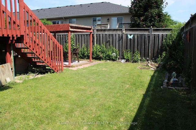 594 Grey St, House attached with 2 bedrooms, 2 bathrooms and 2 parking in Brantford ON | Image 11