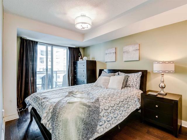 1012 - 50 Lynn Williams St, Condo with 1 bedrooms, 1 bathrooms and 1 parking in Toronto ON | Image 4