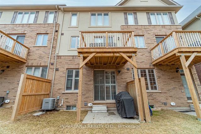 389 Hardwick Common Dr, House attached with 3 bedrooms, 3 bathrooms and 2 parking in Oakville ON | Image 19