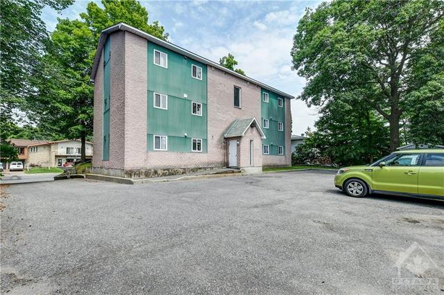 3 - 1365 Laurier Street, Condo with 2 bedrooms, 1 bathrooms and 1 parking in Clarence Rockland ON | Image 10