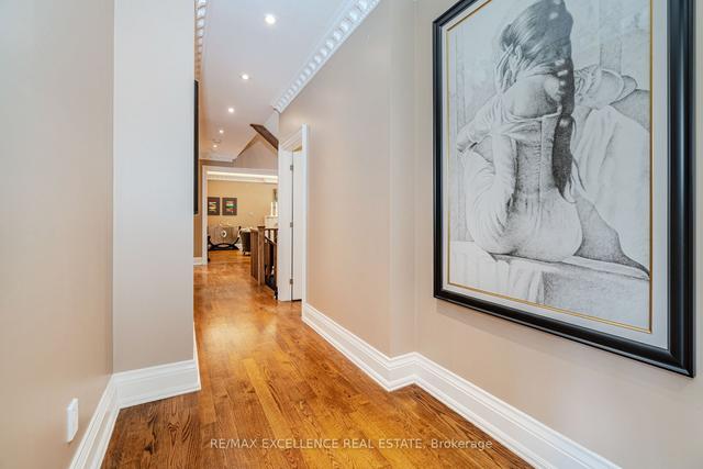 113 Princess Margaret Blvd, House detached with 4 bedrooms, 4 bathrooms and 6 parking in Toronto ON | Image 9
