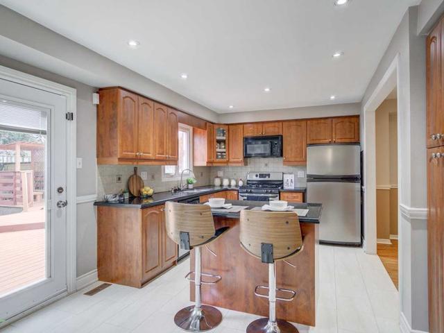 5237 Middlebury Dr, House detached with 4 bedrooms, 4 bathrooms and 4 parking in Mississauga ON | Image 2