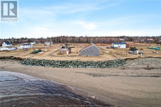 40 Robichaud Rd, House detached with 2 bedrooms, 1 bathrooms and null parking in Carleton NB | Image 17