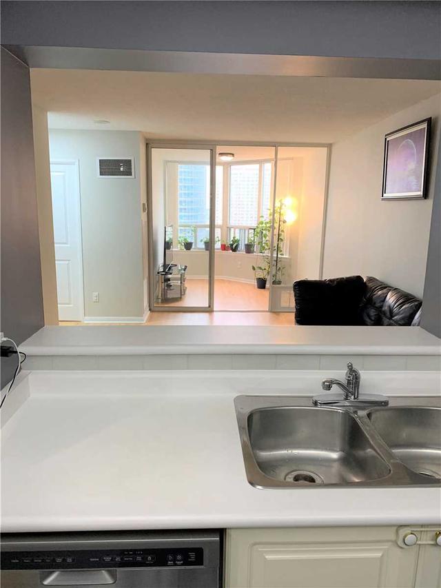 1619 - 88 Corporate Dr, Condo with 1 bedrooms, 1 bathrooms and 1 parking in Toronto ON | Image 11