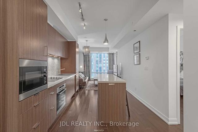 1707 - 21 Widmer St, Condo with 1 bedrooms, 1 bathrooms and 0 parking in Toronto ON | Image 29