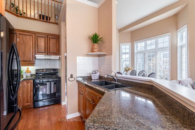 2236 Turnberry Rd, Townhouse with 2 bedrooms, 4 bathrooms and 4 parking in Burlington ON | Image 10