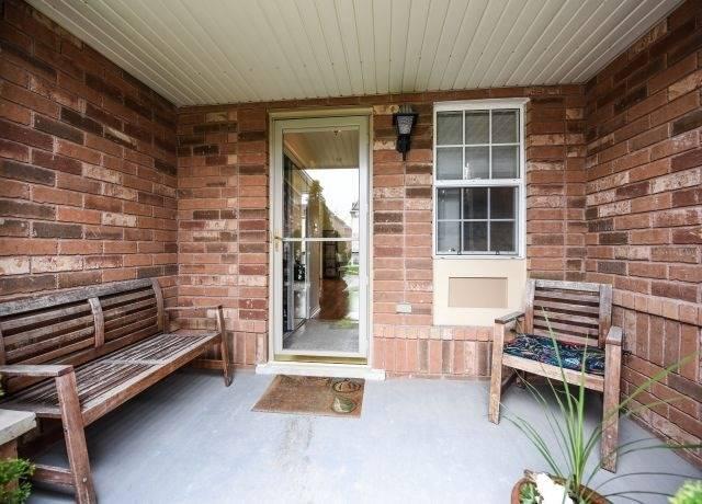 1118 Kelly Gate, House attached with 3 bedrooms, 2 bathrooms and 2 parking in Milton ON | Image 2
