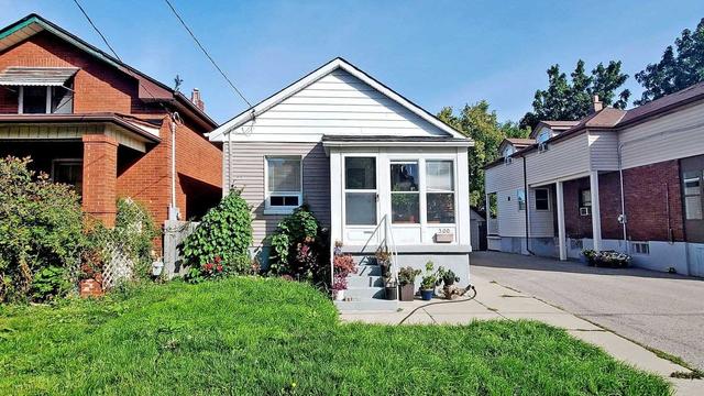 300 St Eloi Ave, House detached with 3 bedrooms, 2 bathrooms and 5 parking in Oshawa ON | Image 34