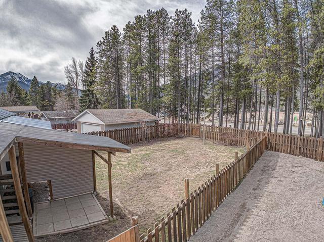 307 Lodgepole Place, House detached with 4 bedrooms, 2 bathrooms and null parking in Sparwood BC | Image 43