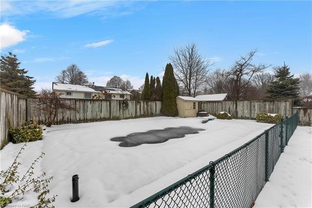 7069 Dolphin Street, House detached with 3 bedrooms, 2 bathrooms and 3 parking in Niagara Falls ON | Image 22