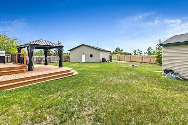 13 Scot Close, House detached with 2 bedrooms, 1 bathrooms and 4 parking in Foothills County AB | Image 31