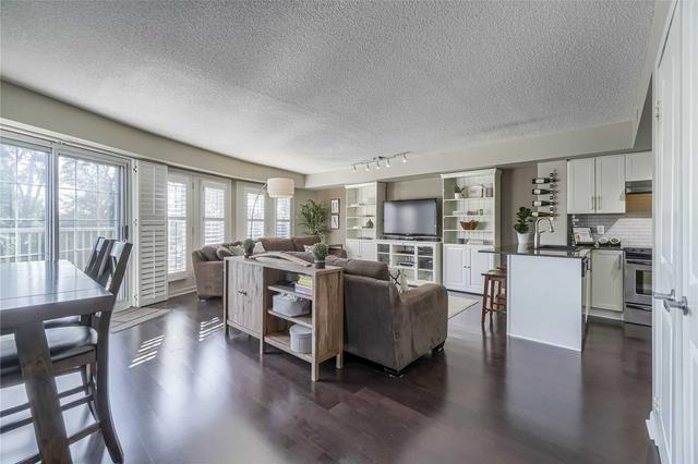 th30 - 93 The Queensway Ave, Townhouse with 2 bedrooms, 2 bathrooms and 1 parking in Toronto ON | Image 1