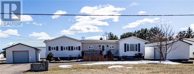 32 Moise, House detached with 3 bedrooms, 1 bathrooms and null parking in Rogersville NB | Image 2