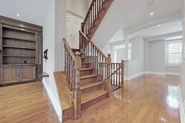 30 Woodgrove Tr, House detached with 4 bedrooms, 4 bathrooms and 2 parking in Markham ON | Image 6