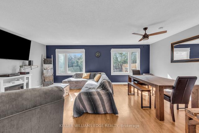 90 Strada Blvd, House attached with 3 bedrooms, 2 bathrooms and 3 parking in St. Catharines ON | Image 7