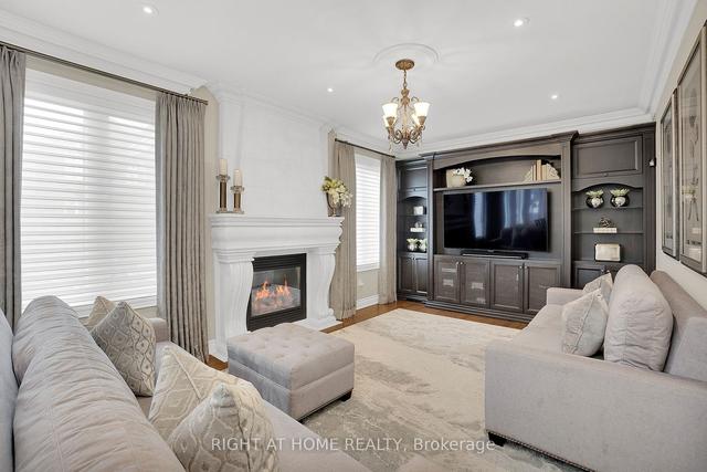 15 Via Borghese, House detached with 4 bedrooms, 5 bathrooms and 4 parking in Vaughan ON | Image 3