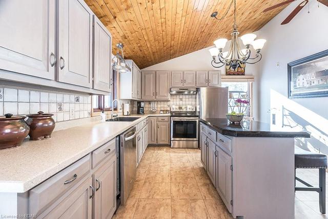 1291 Mount St Louis Road E, House detached with 3 bedrooms, 2 bathrooms and 6 parking in Oro Medonte ON | Image 6