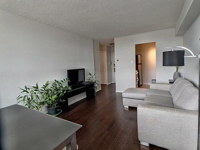 207 - 940 Caledonia Rd, Condo with 3 bedrooms, 1 bathrooms and 1 parking in Toronto ON | Image 7