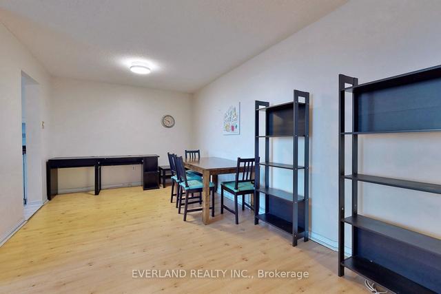 1111 - 175 Hilda Ave, Condo with 3 bedrooms, 2 bathrooms and 1 parking in Toronto ON | Image 9