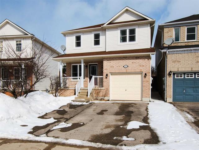 133 Maplewood Dr, House detached with 3 bedrooms, 2 bathrooms and 3 parking in Essa ON | Image 1