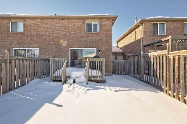 8 Tunbridge Rd, House attached with 3 bedrooms, 2 bathrooms and 3 parking in Barrie ON | Image 5