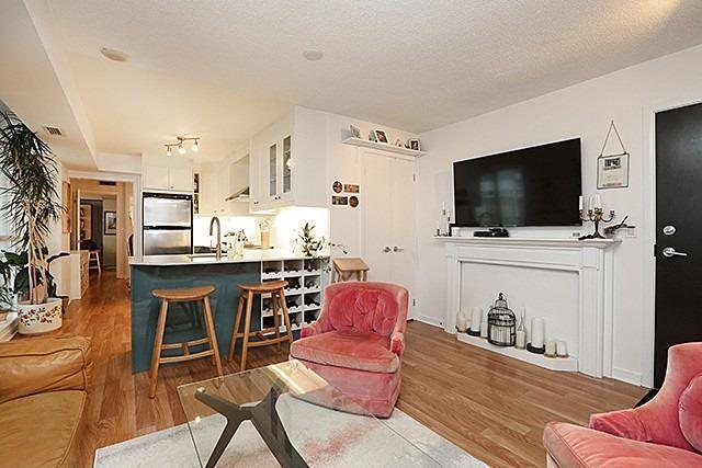 909 - 76 Shuter St, Condo with 1 bedrooms, 1 bathrooms and null parking in Toronto ON | Image 5