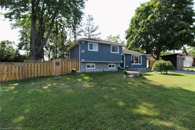 814 Aylmer Crescent, House detached with 3 bedrooms, 1 bathrooms and 4 parking in Kingston ON | Image 12