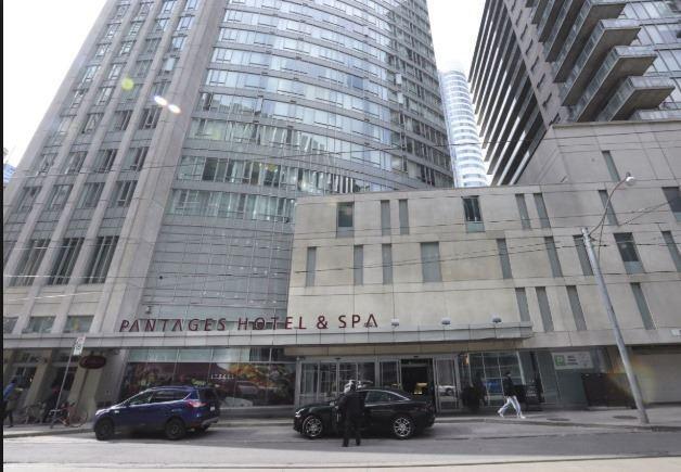 1518 - 200 Victoria St, Condo with 1 bedrooms, 1 bathrooms and null parking in Toronto ON | Image 1