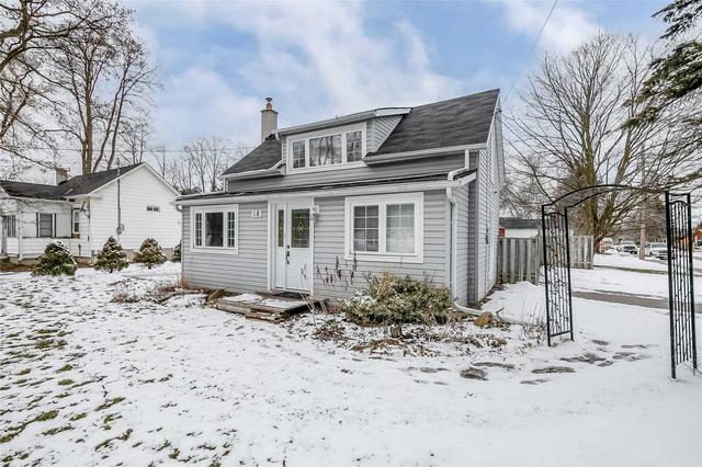 18 Bradford St, House detached with 3 bedrooms, 1 bathrooms and 2 parking in East Gwillimbury ON | Image 1