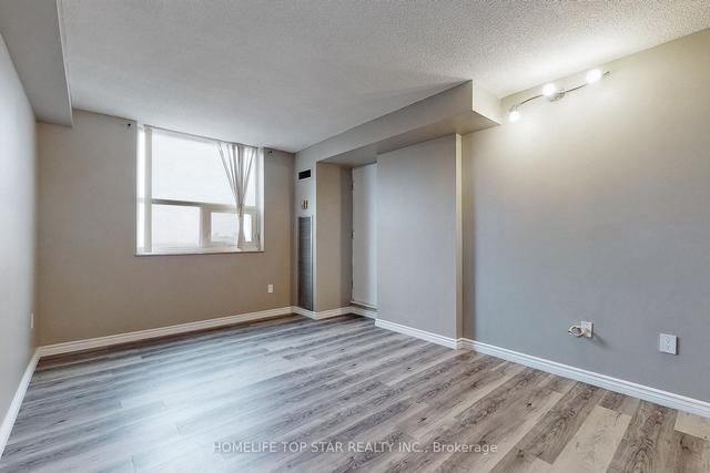 1201 - 4 Lisa St, Condo with 3 bedrooms, 2 bathrooms and 1 parking in Brampton ON | Image 14