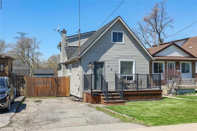 783 Knox Avenue, House detached with 3 bedrooms, 1 bathrooms and 2 parking in Hamilton ON | Image 2