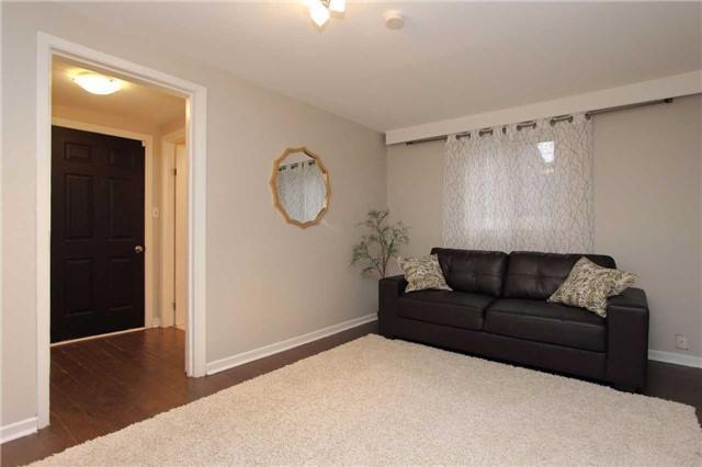 7 Maple St, House detached with 4 bedrooms, 2 bathrooms and 3 parking in Oshawa ON | Image 6